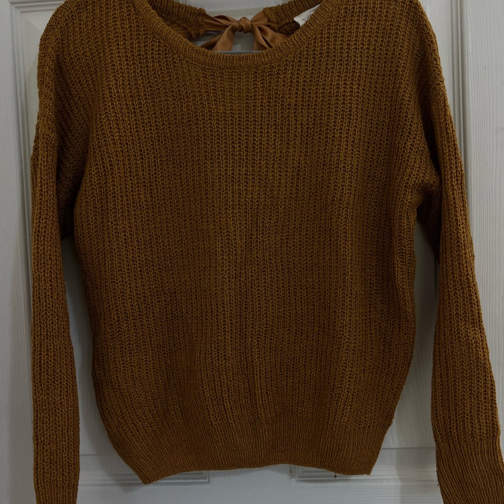 Sweet Wanderer Brown Crew Neck Sweater Classic Knit with bow
